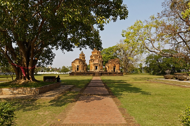Prasat Sikhoraphum-MAR15-002